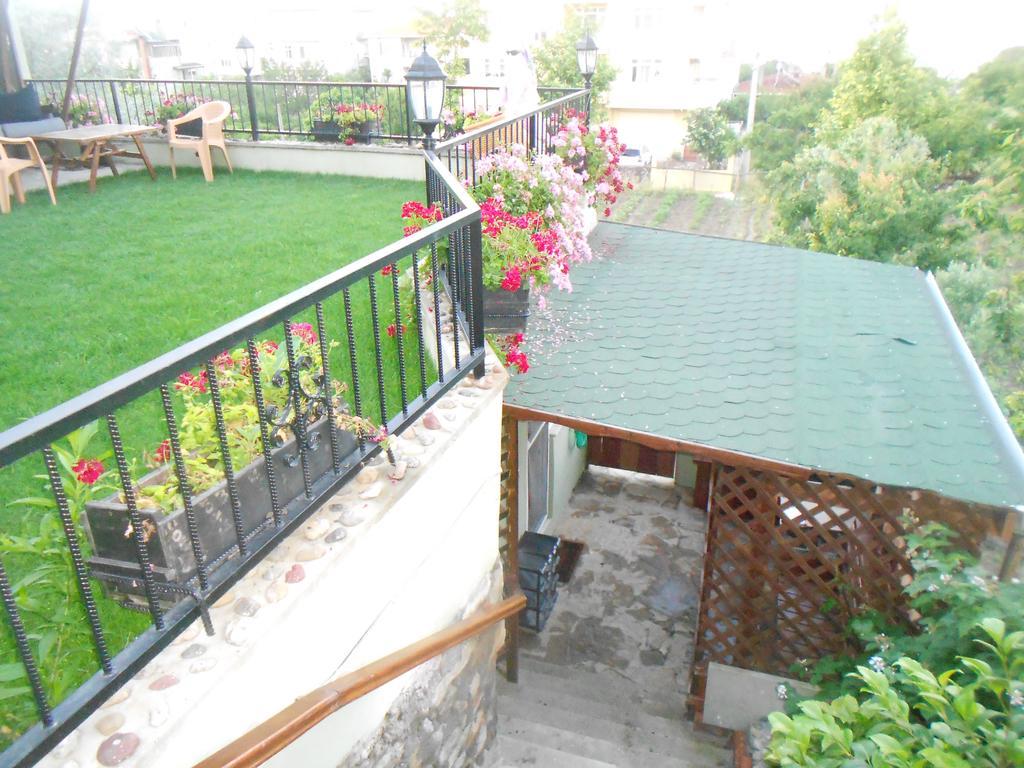 Irmak Family Pension & Apartments エジェアバト エクステリア 写真